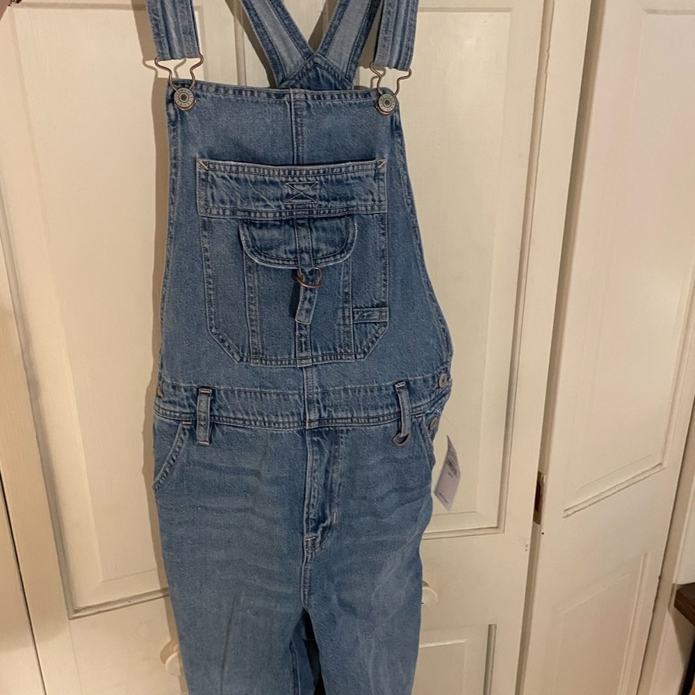 Small women’s overalls American eagle